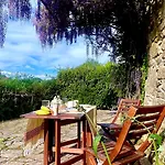 Refugio Del Camino * Albá
